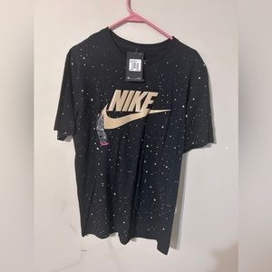 Nike size L men’s shirt